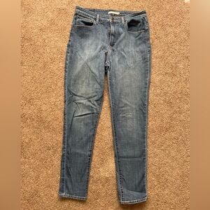 Levi’s 721 high rise skinny jeans. Size 31.